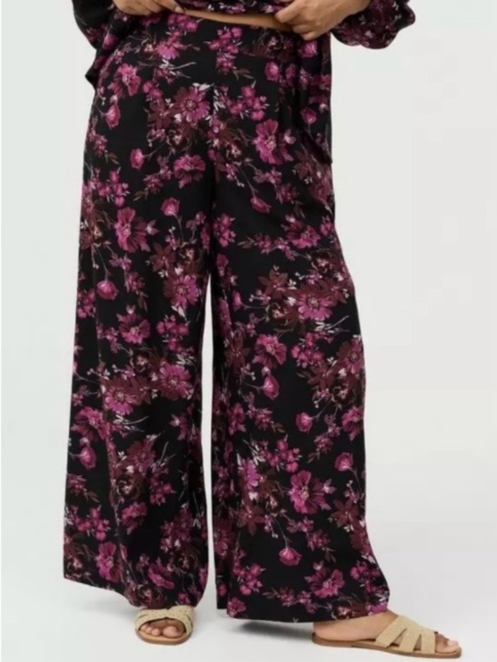 Torrid Black Floral Wide Leg Challis Pull Up Pants - Size 0X - NWT!